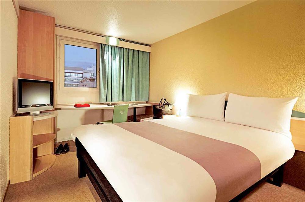 ไอบิส อาร์ช็อง ปอร์ต เด เฌแนฟ Hotel อาร์ฌ็องส์ ห้อง รูปภาพ